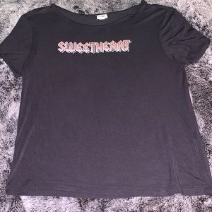 Brand-Garage.Large ‘Sweetheart’ tee.cropped 2 the waist. Fitted, not too tight